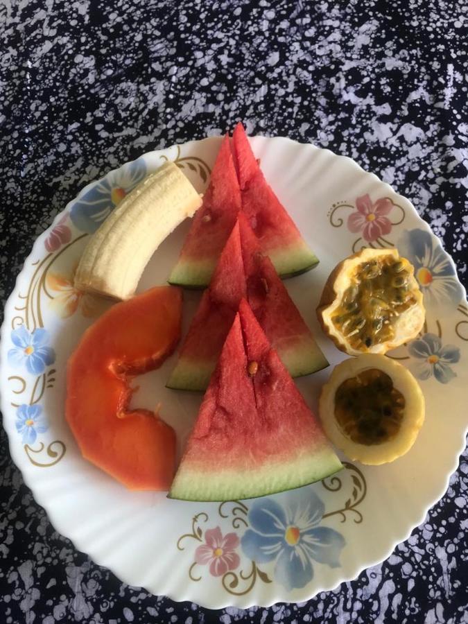 L&J Modern Backpackers Kinondoni Bed & Breakfast Dar es Salaam Exterior foto